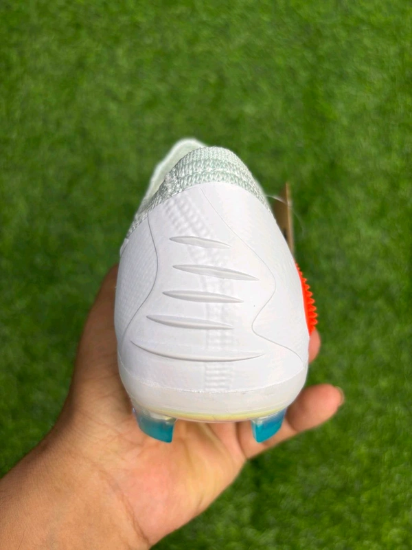 Phantom 6 Luna III Elite Sky-blue White FG With Lace  - 8.5
