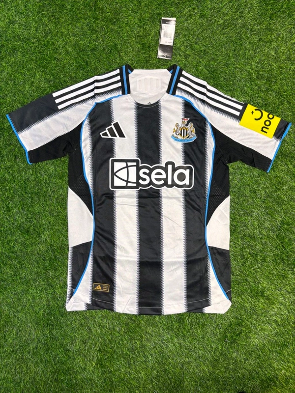 Newcastle United 25/26 Home Kit Player Edition - M