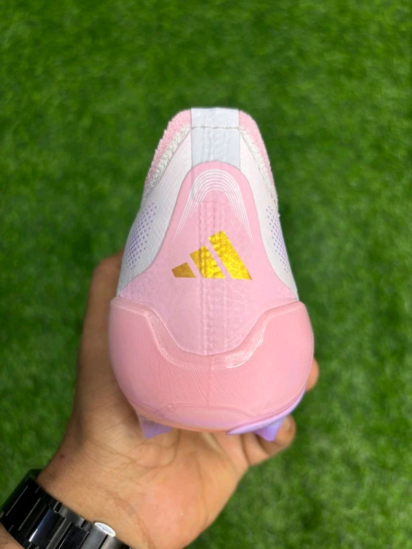 Predator Elite Baby Pink Colour FG Without Lace  - 9.5