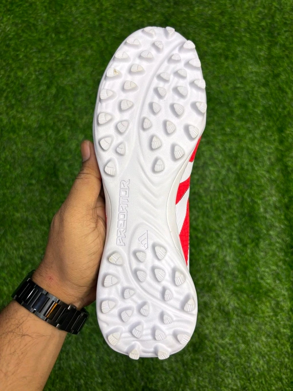 Predator Elite Red Colour AG/Turf Low-top With Lace - 9