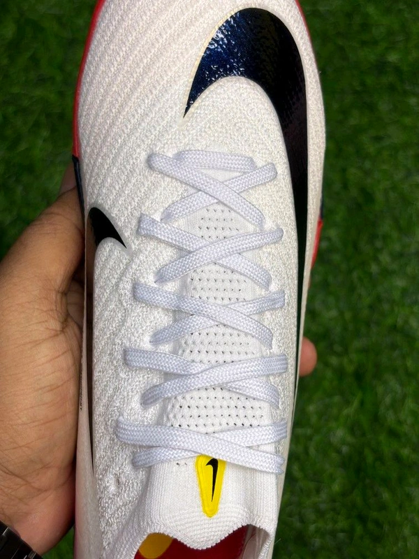 Mercurial Vapor 16 White Red Low-top AG/Turf With Lace - 9