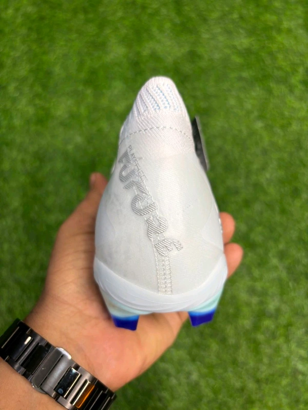 Future 8 Ultimate White Blue Colour Low-top With Lace  - 9.5