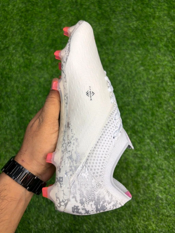 NB Furon V6 Pro White Pink Colour Low-top FG With Lace - 9.5