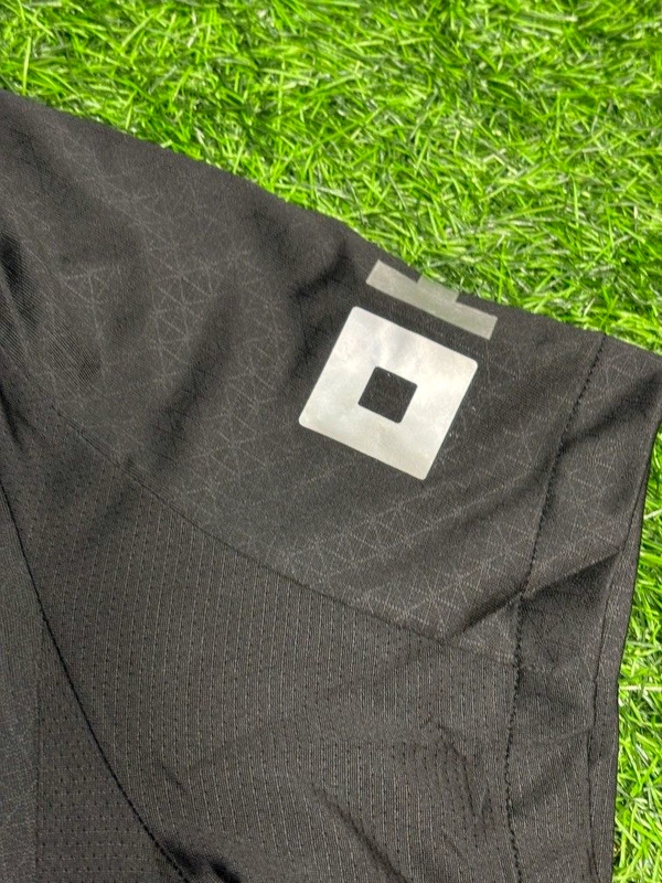 Manchester City 25/26 3rd Kit Black Player Edition Half Sleeve  - XL