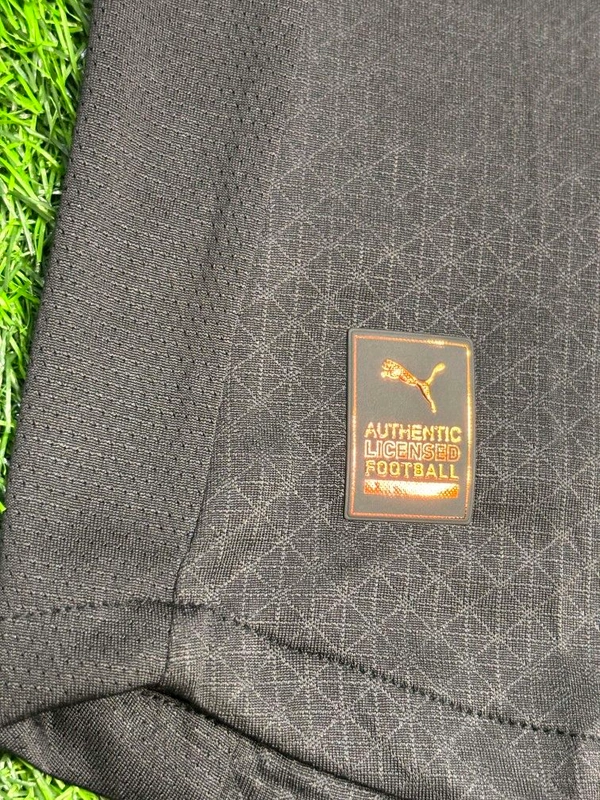 Manchester City 25/26 3rd Kit Black Player Edition Half Sleeve  - XL