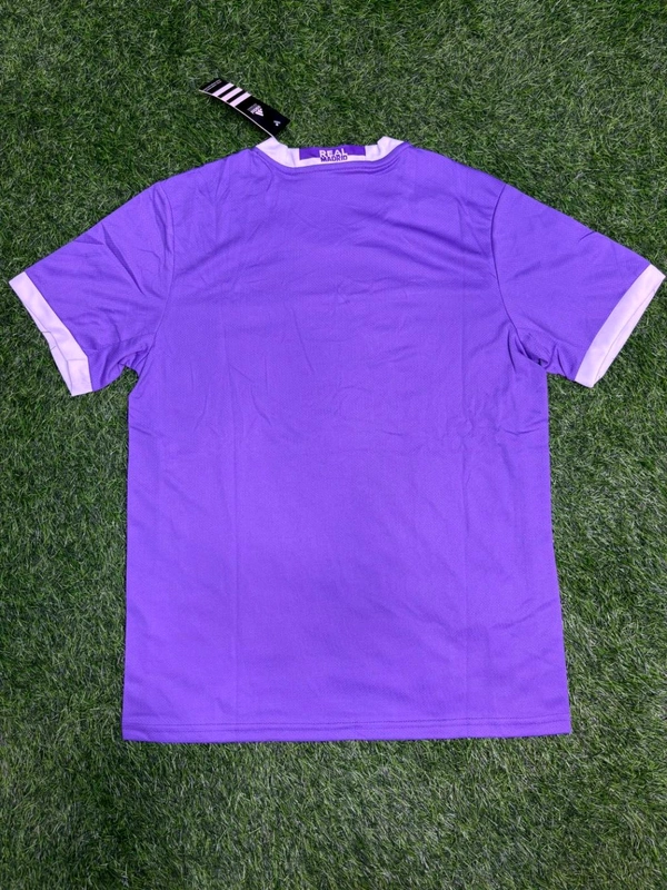 Retro Madrid 2016/17 Away Kit Fan Edition With Short  - M