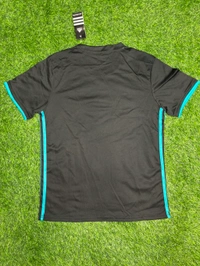 Retro Madrid 2017/18 Away Kit Fan Edition With Short - L