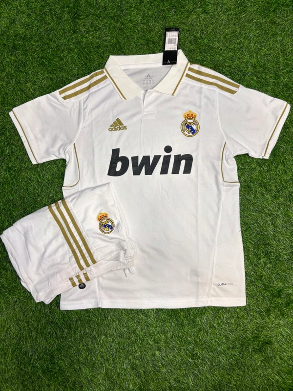 Retro Madrid 2011/12 Home Kit Fan Edition With Short  - L