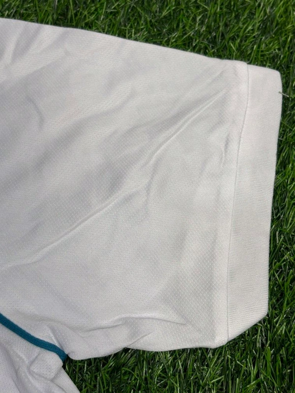 Retro Madrid 2017/18 Home Kit Fan Edition With Short - M