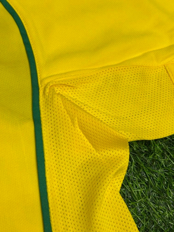 Brazil Home 2004 Copa America Champions Retro Jersey - XL