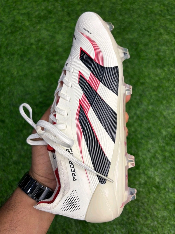 Predator Elite Cream Colour FG Low-top With Lace  - 7.5