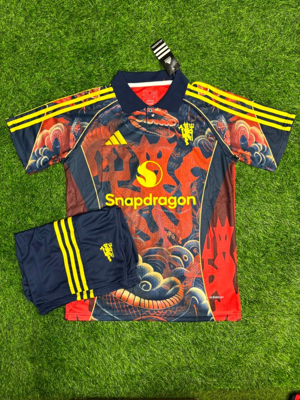 Manchester United Stone Roses Jersey Set