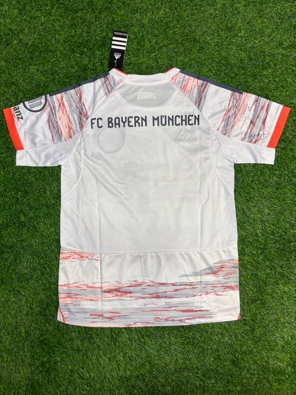 Bayern Munich 25/26 Away Kit Fan Edition With Short  - L