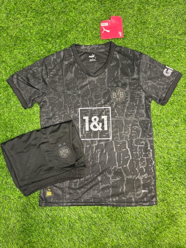 Borussia Dortmund 22/23 Special Black Kit Fan Edition With Short - S