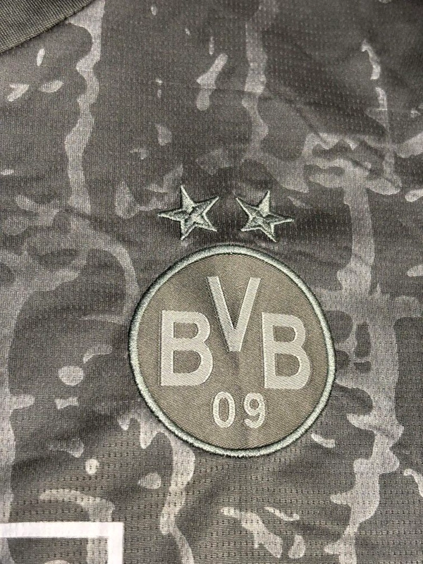 Borussia Dortmund 22/23 Special Black Kit Fan Edition With Short - M