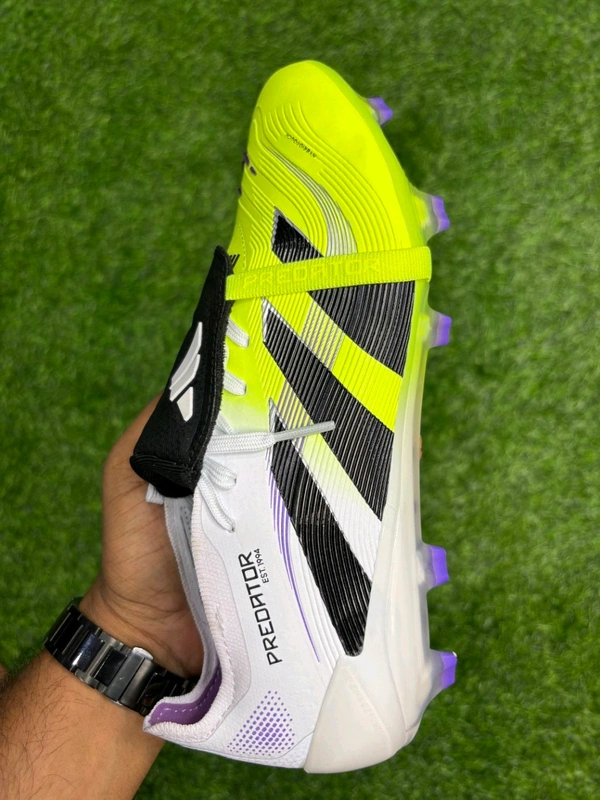 Predator Foldover Elite White Green Colour FG  - 6.5