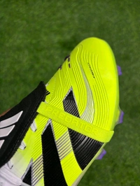 Predator Foldover Elite White Green Colour FG  - 7.5
