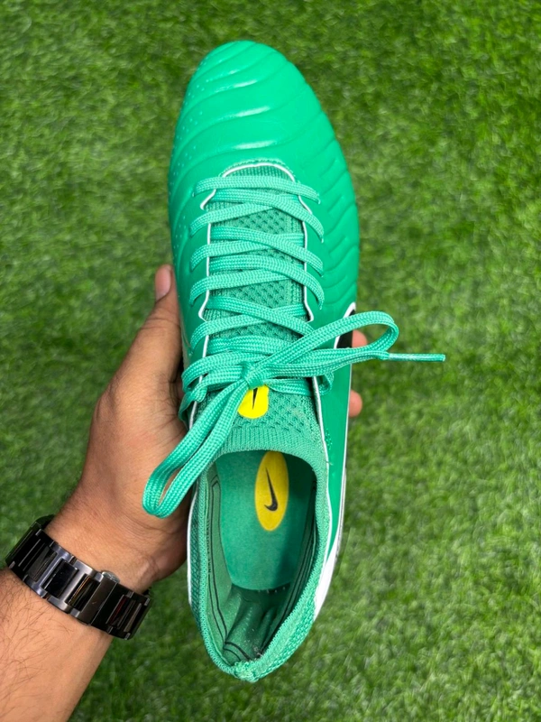 Tiempo Legend 10 Elite Green Low-top FG With Lace  - 8.5