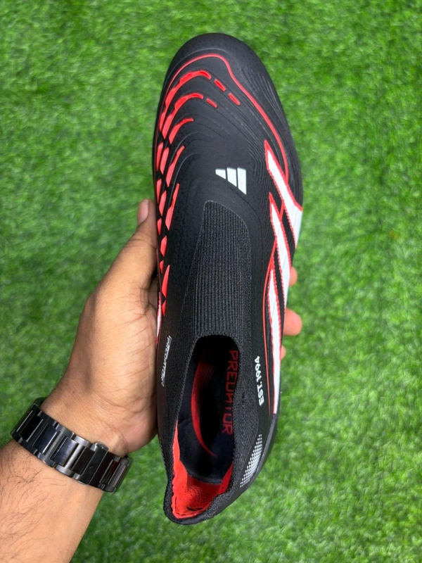 Predator Elite Black And Red Low-top FG Without Lace  - 9.5