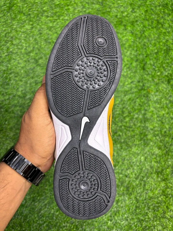 Total 90 III Futsal 5 White And Gold Colour With Lace - 6