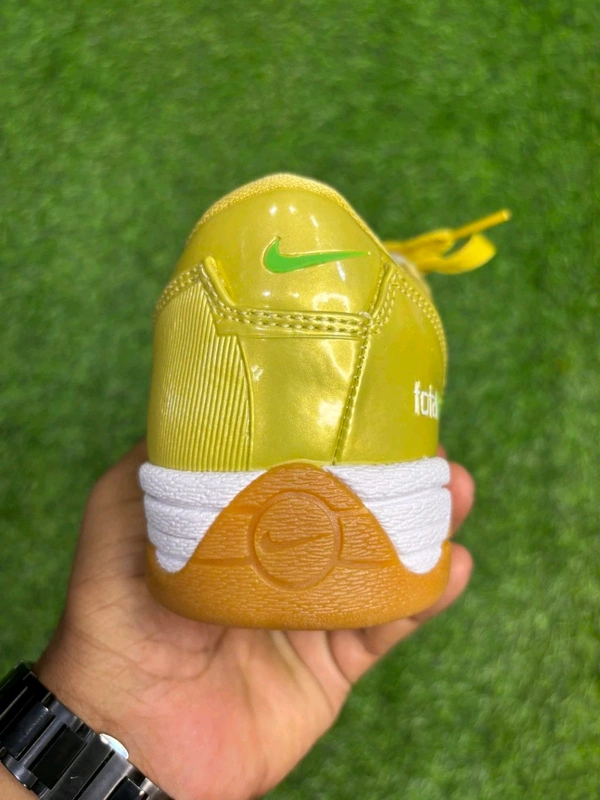 Total 90 III Futsal 5 Gold Colour With Lace - 7.5