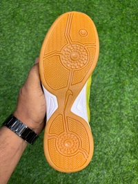 Total 90 III Futsal 5 Gold Colour With Lace - 9