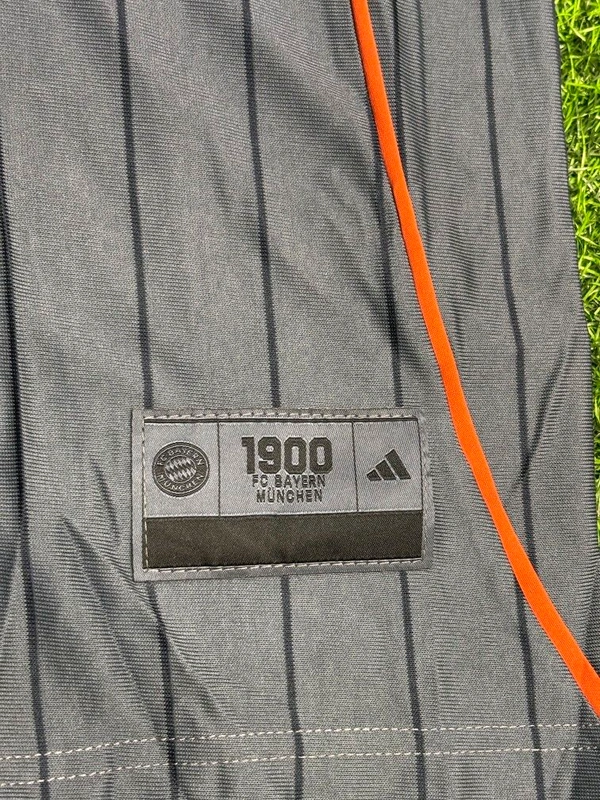 FC Bayern Munich US Pack Baseball Support Jersey  - L