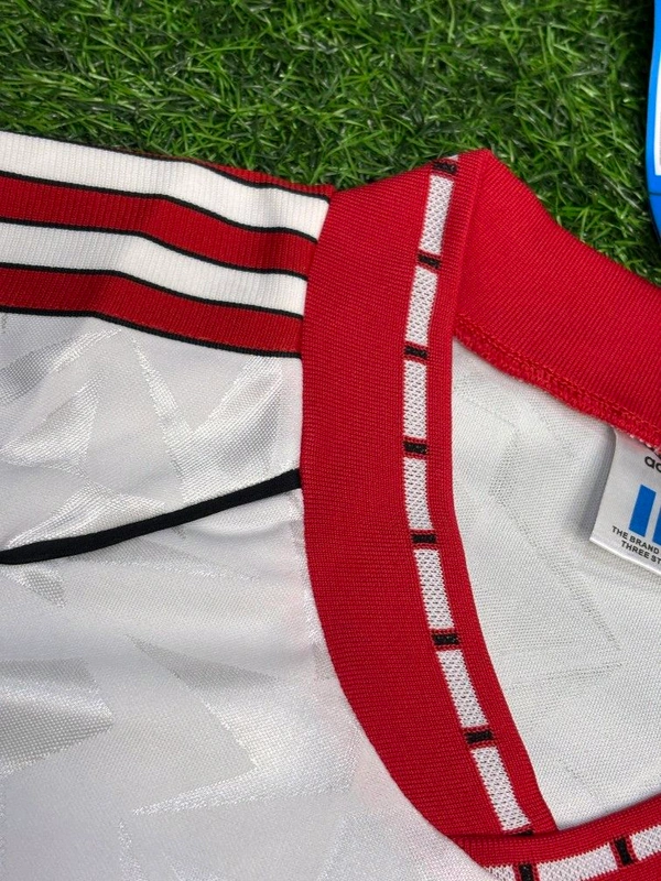 Retro Manchester United 1991 European Cup Final Jersey  - S