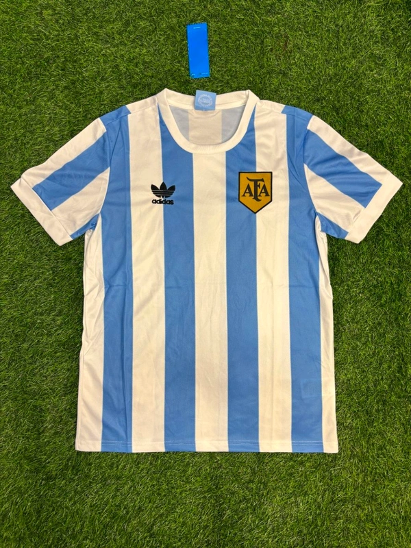 Retro Argentina 1978 Home Kit Half Sleeve  - M