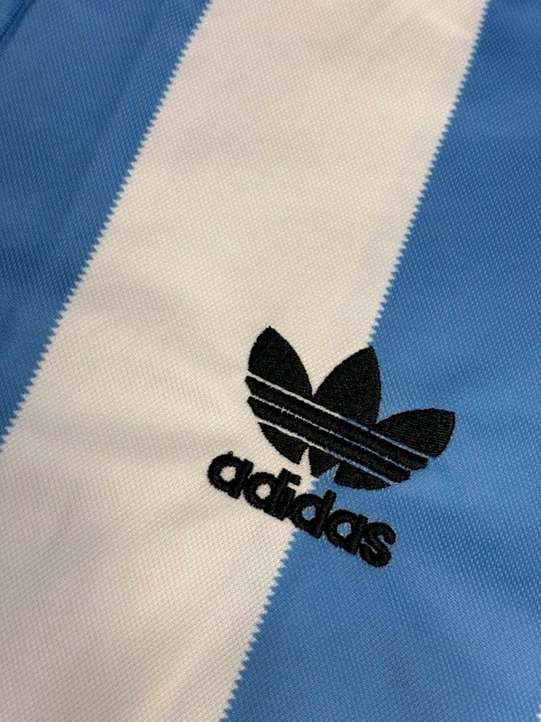 Retro Argentina 1978 Home Kit Half Sleeve  - M