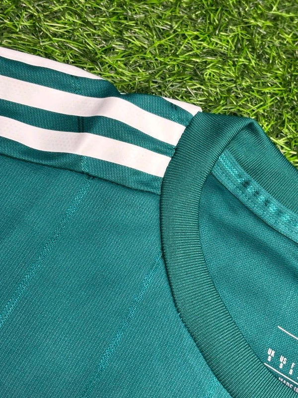 Liverpool FC 25/26 3rd Kit Player Edition Half Sleeve  - M