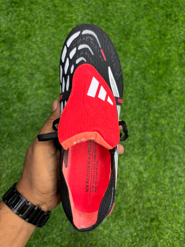 Predator Elite Foldover FG Red And Black With lace  - 7.5