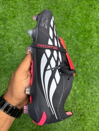 Predator Elite Foldover FG Red And Black With lace  - 9.5