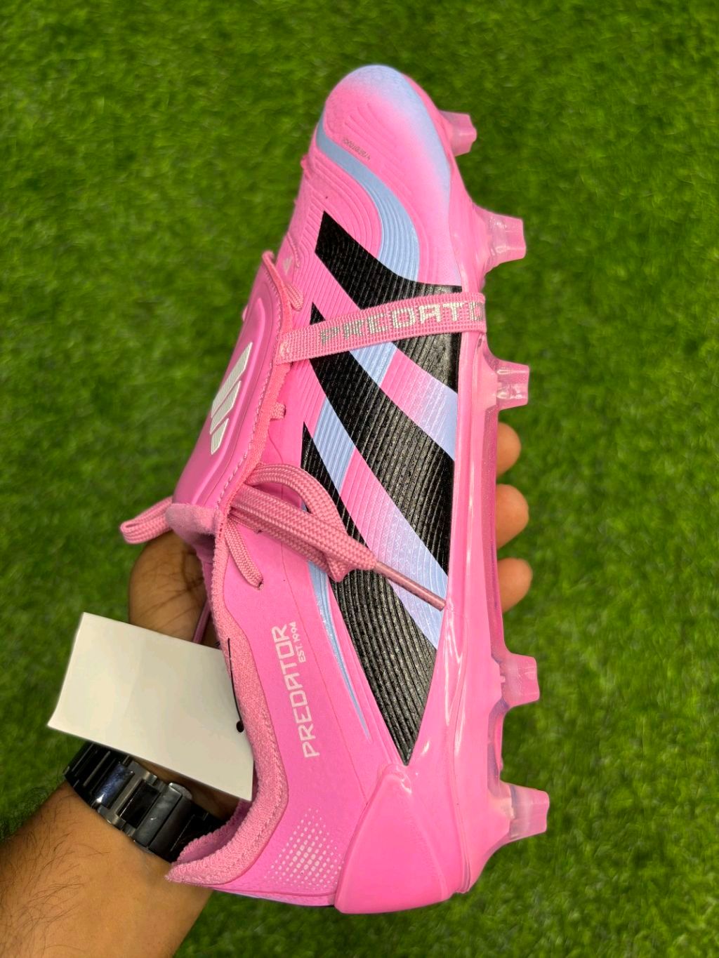Predator Foldover Elite Pink Colour FG David Beckham Edition