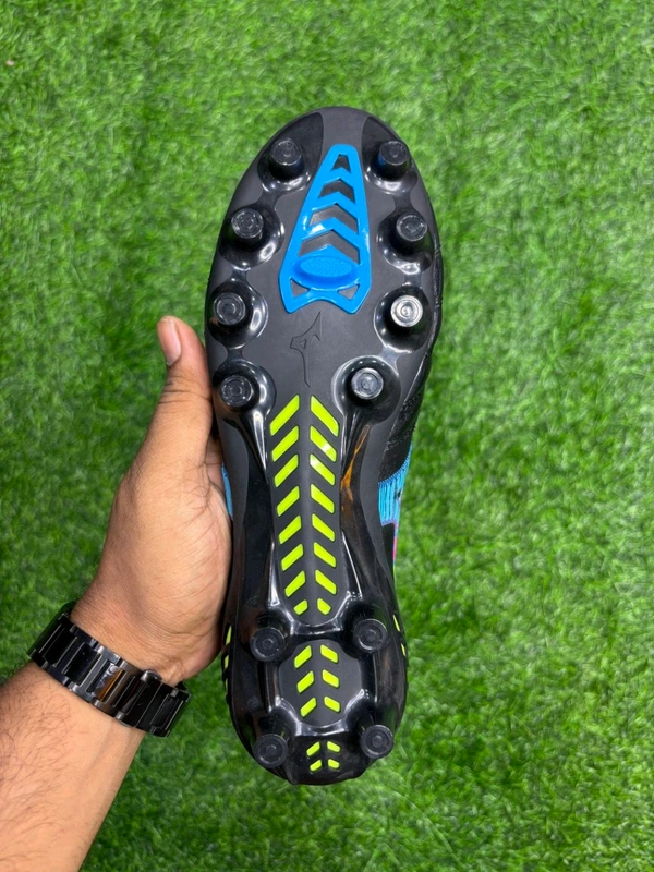 Mizuno Neo Black Colour Low-top FG With Lace - 6