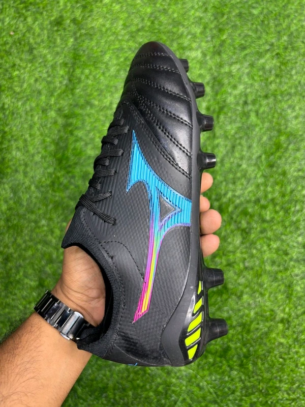 Mizuno Neo Black Colour Low-top FG With Lace - 7.5