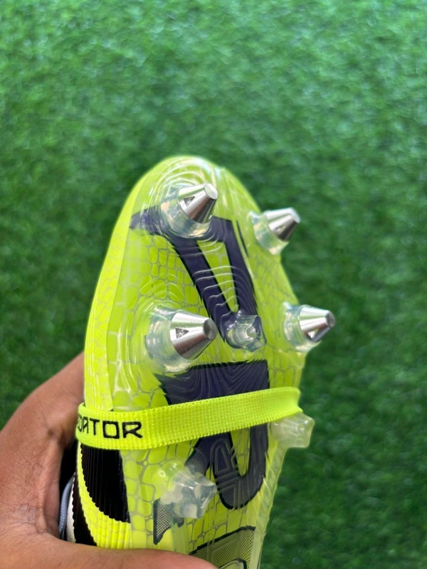 Predator Elite Foldover White And Green SG With Lace (Metal Changer) - 6.5