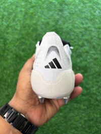 Predator Elite Foldover White And Green SG With Lace (Metal Changer) - 9