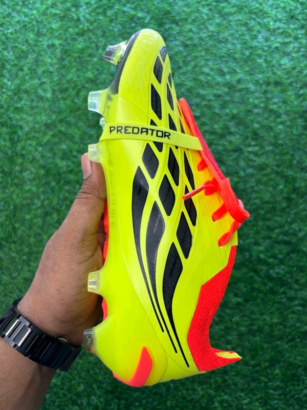 Predator Elite Foldover Yellow Colour FG With Lace - 9