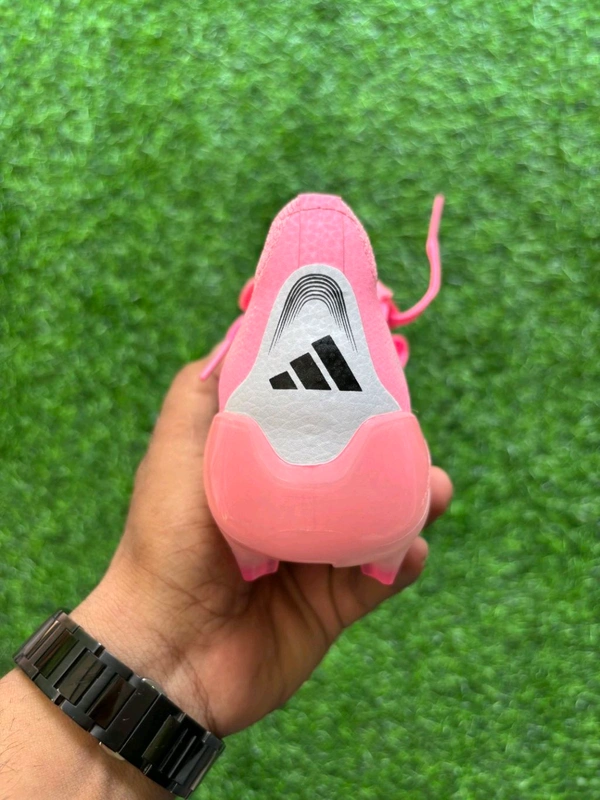 Predator Elite Foldover Baby Pink Colour FG BECKHAM Edition - 9