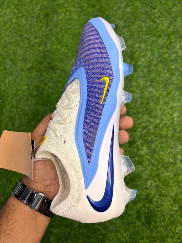 Phantom 6 Luna III Elite White And Blue Low-top FG With Lace - 8.5