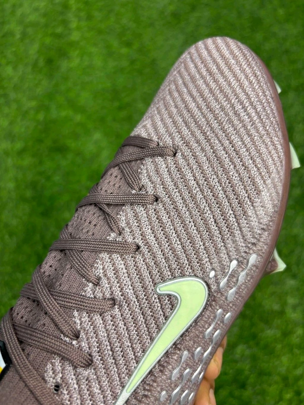 Mercurial Vapor 16 Elite Brown Low-top FG With Lace (Mbappe) - 8.5