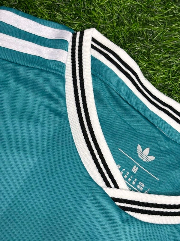 Liverpool FC 25/26 3rd Kit Fan Edition With Short - S