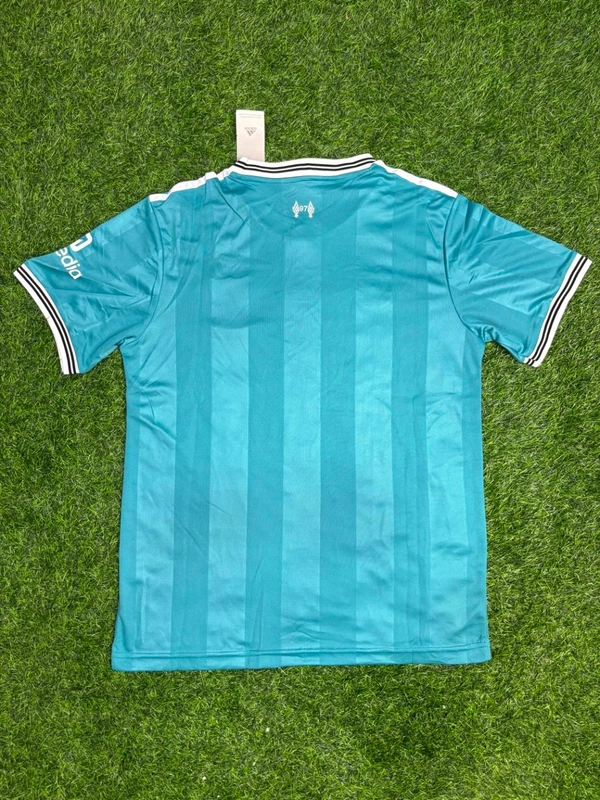 Liverpool FC 25/26 3rd Kit Fan Edition With Short - L