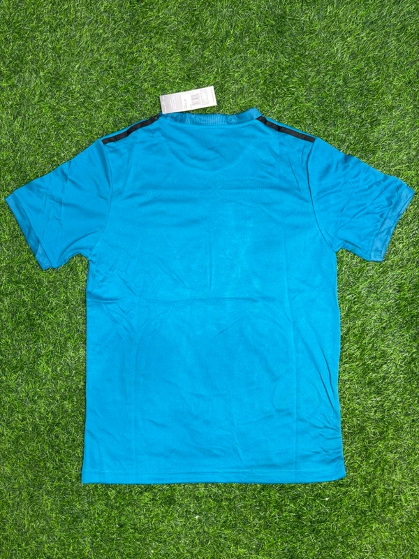 Retro Madrid 17/18 3rd Kit Fan Edition With Short - S