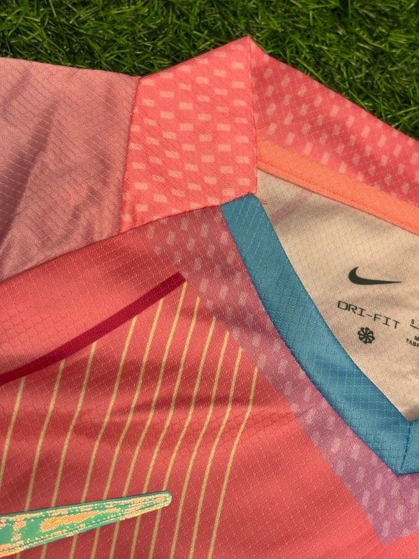 FC Barcelona 2025 Pink Special Kit Fan Edition With Short - XL