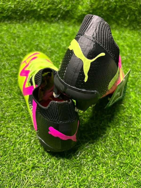 Future Ultimate FG Twin Colour Low-top With Lace - 8