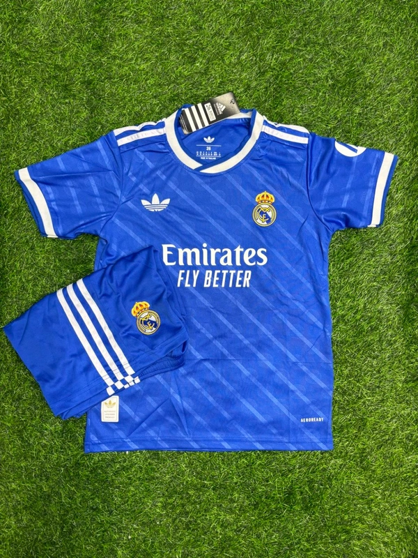 Kids Madrid 25/26 3rd Kit Fan Edition With Short - 28-30 In