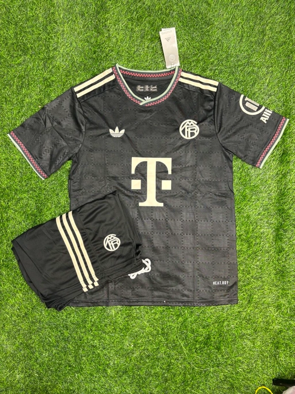 FC Bayern Munich 25/26 3rd Kit Fan Edition With Short - S