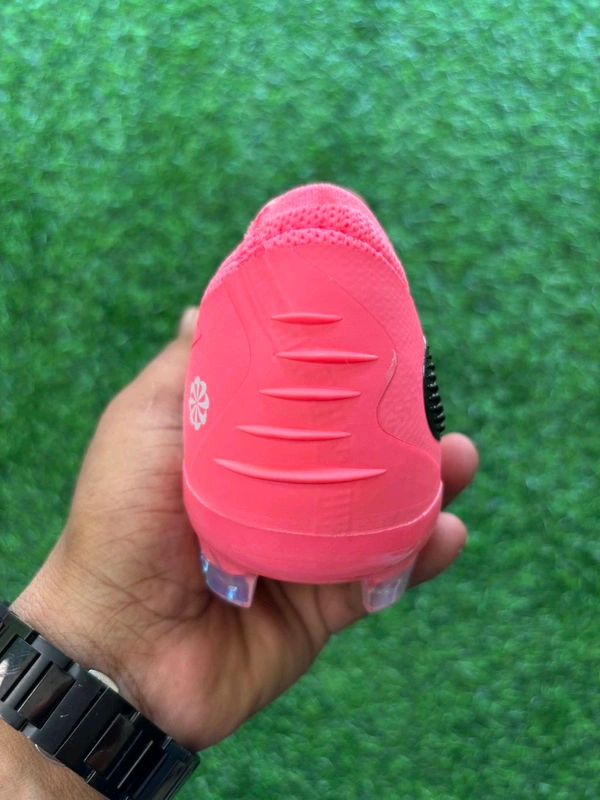 Phantom 6 Luna III Elite Pink FG Low-top With Lace - 6